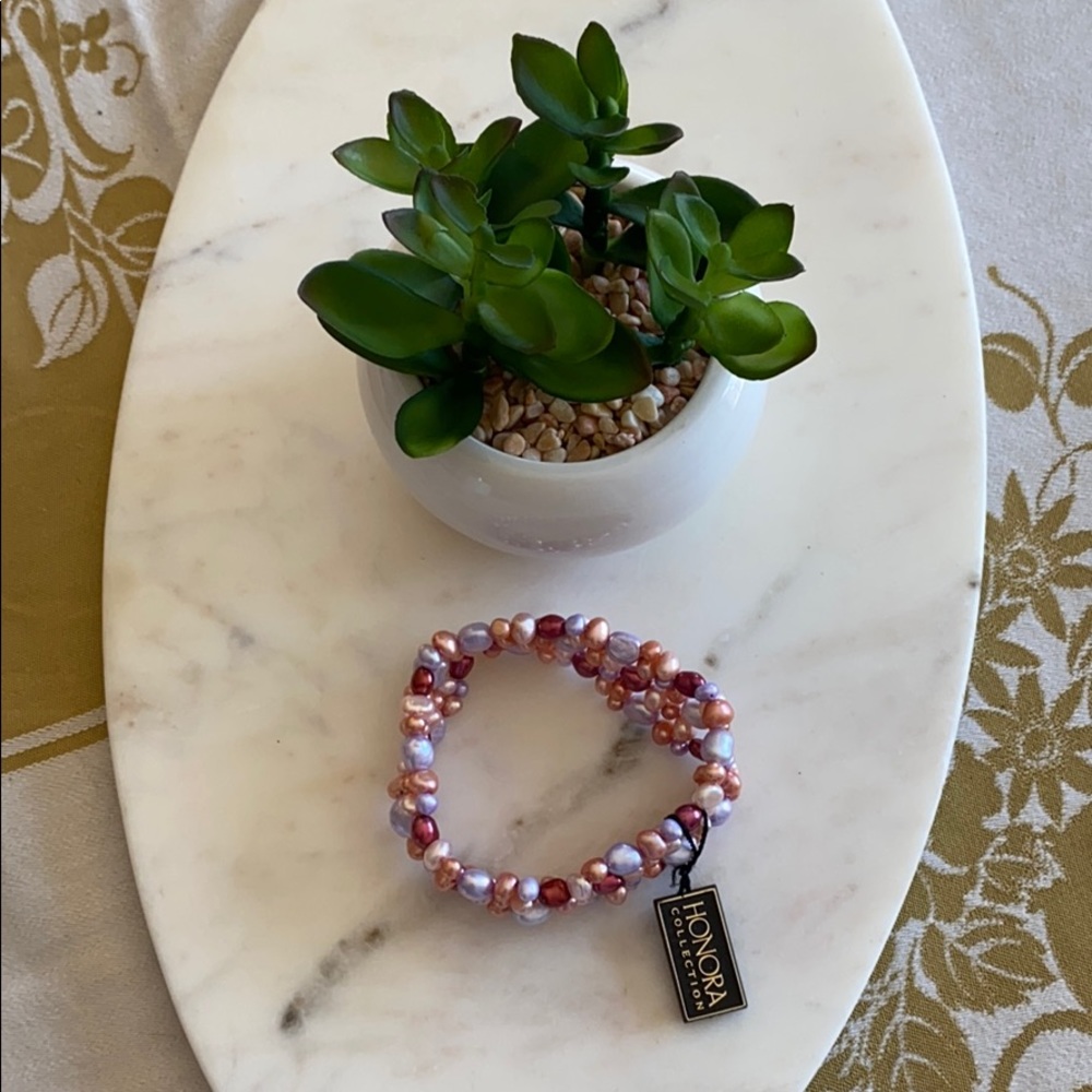 Cultured pearl bracelet